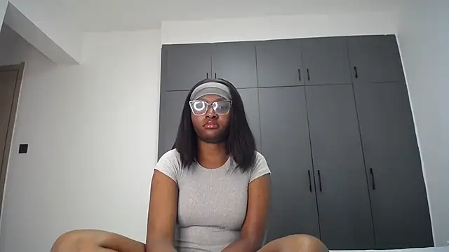 Snapshot of Pretty_Liya08 chatting on 3, 7, 2026 Pretty Liya08 online show from 3, 7, 2026