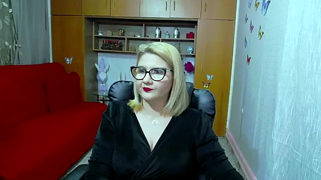 Snapshot of LucilleFenlys chatting on 28, 2, 2025 LucilleFenlys online show from 28, 2, 2025