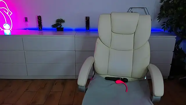 Kamilla Hot online show from 25, 10, 2025