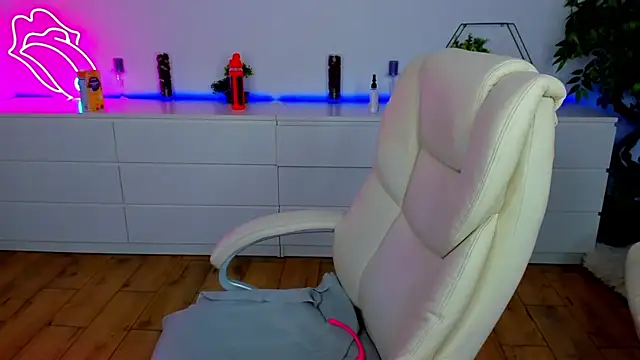 Kamilla Hot online show from 15, 11, 2025