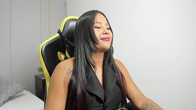 Snapshot of isabella_florez chatting on 3, 3, 2026 isabella florez online show from 3, 3, 2026