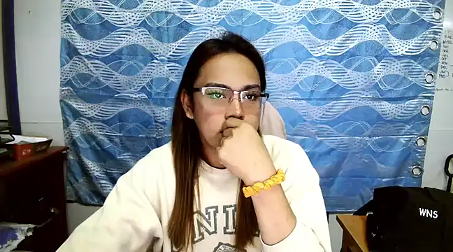 Snapshot of Your_PrettyGirlxxx chatting on 6, 3, 2025 Your PrettyGirlxxx online show from 6, 3, 2025