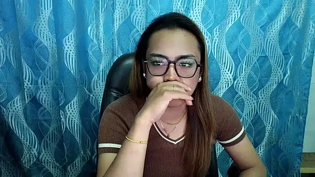 Snapshot of Your_PrettyGirlxxx chatting on 12, 9, 2025 Your PrettyGirlxxx online show from 12, 9, 2025