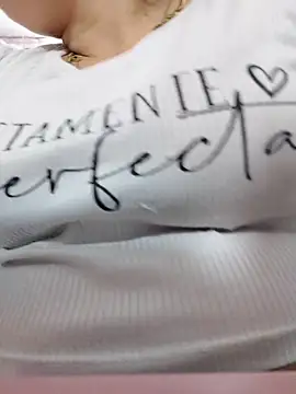 Snapshot of Hana___ chatting on 27, 5, 2026 Hana online show from 27, 5, 2026