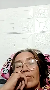 Snapshot of SweetBootyMomma chatting on 3, 1, 2025 SweetBootyMomma online show from 3, 1, 2025