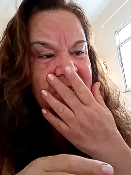 Snapshot of Yaya_Mineira chatting on 8, 1, 2025 Yaya Mineira online show from 8, 1, 2025
