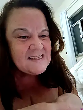 Snapshot of Yaya_Mineira chatting on 5, 3, 2025 Yaya Mineira online show from 5, 3, 2025