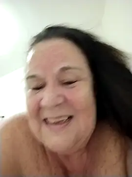 Snapshot of Yaya_Mineira chatting on 17, 9, 2025 Yaya Mineira online show from 17, 9, 2025