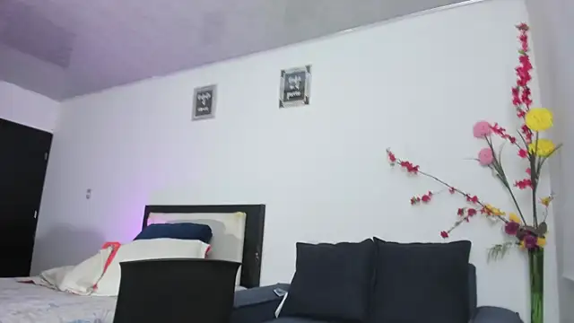 alicia rouusel online show from 3, 12, 2025