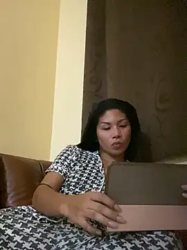 MaxxineMorenaTs online show from 3, 5, 2026