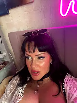 Lolaley2 online show from 1, 11, 2025