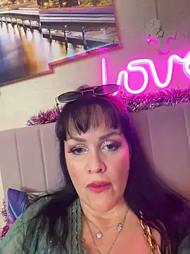 Lolaley2 online show from 9, 2, 2026