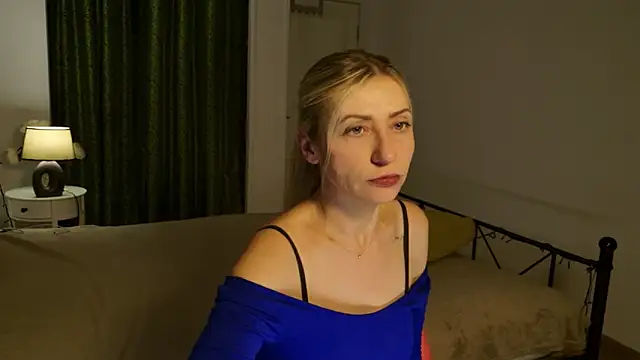 ZoeGrant online show from 8, 3, 2026