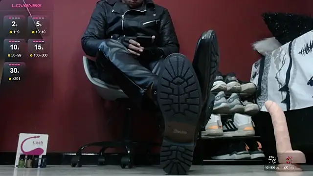 TomLover 12 online show from 5, 12, 2024