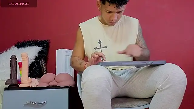 TomLover 12 online show from 22, 10, 2025