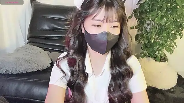 Mya Lee online show from 11, 12, 2024