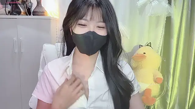 Mya Lee online show from 23, 2, 2025