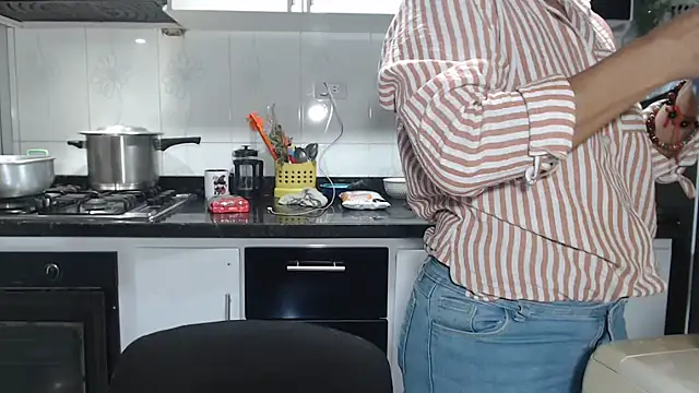 kateleyagrey online show from 20, 12, 2025