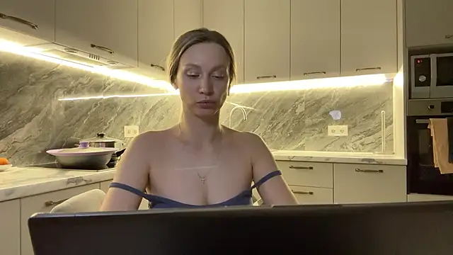 Alice Wonders online show from 6, 1, 2025