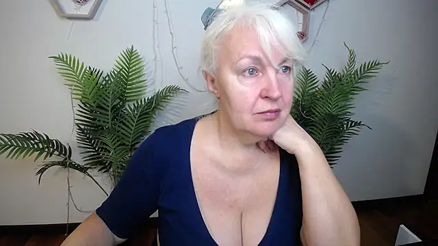 BlondyLeeBest online show from 15, 4, 2026