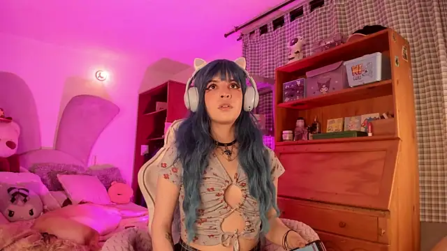 Snapshot of lolaaa_bunny1 chatting on 16, 6, 2026 lolaaa bunny1 online show from 16, 6, 2026