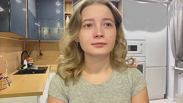 CharmingSarah online show from 27, 9, 2025