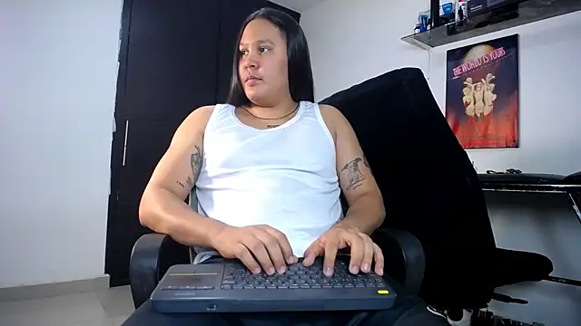 Snapshot of junaiker_roa chatting on 6, 11, 2025 junaiker roa online show from 6, 11, 2025