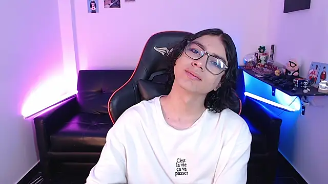 malik harrison   online show from 20, 1, 2025