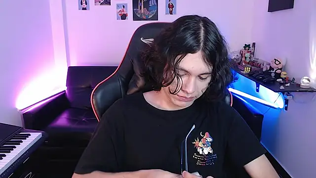 malik harrison   online show from 15, 2, 2025