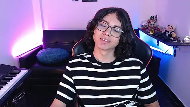 malik harrison   online show from 20, 2, 2025