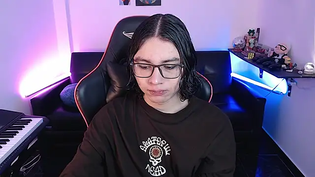 malik harrison   online show from 21, 2, 2025