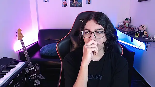 malik harrison   online show from 6, 3, 2025