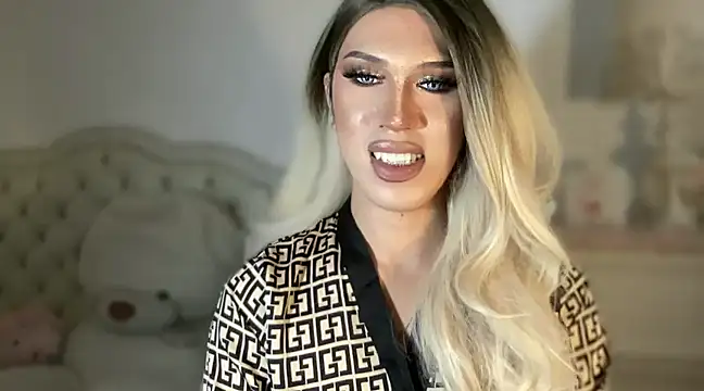 Ts glamxxxx online show from 28, 2, 2025