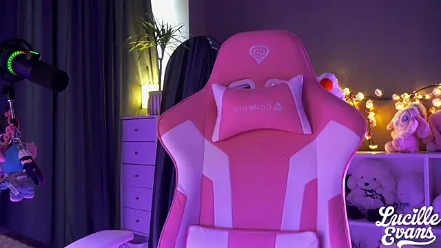 lucille evans online show from 27, 4, 2026