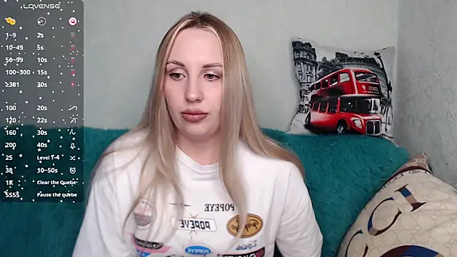 Snapshot of Monika_bae chatting on 25, 9, 2025 Monika bae online show from 25, 9, 2025