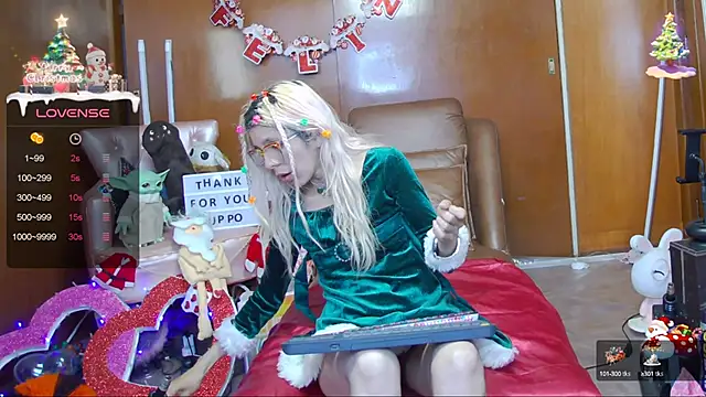 Skinygirl online show from 17, 12, 2024