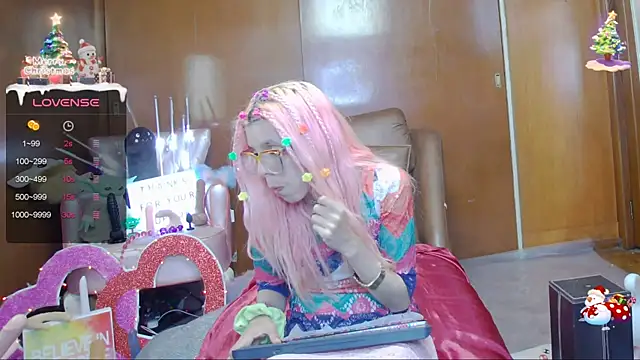 Skinygirl online show from 30, 1, 2025