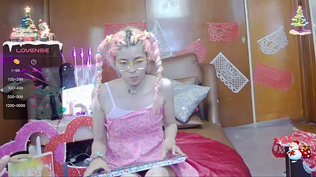 Skinygirl online show from 5, 2, 2025