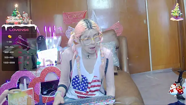 Skinygirl online show from 20, 2, 2025