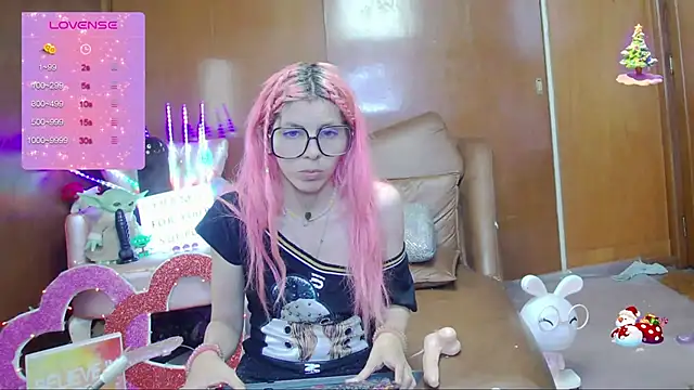 Skinygirl online show from 12, 9, 2025