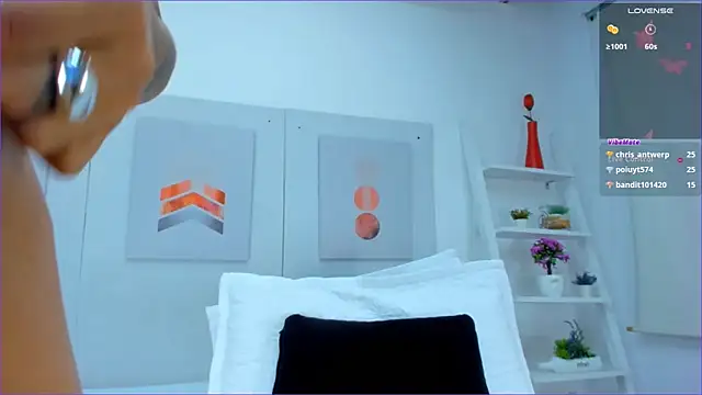 AlessiaMarcu- online show from 10, 1, 2025