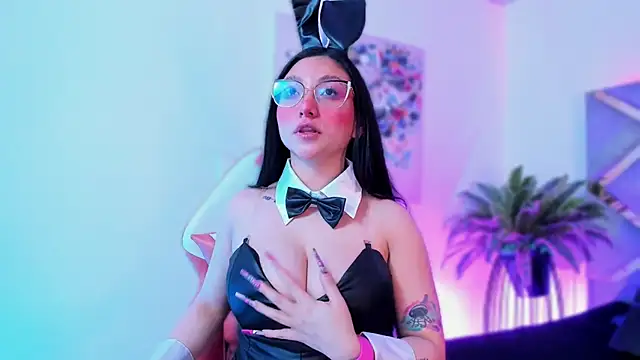 lucy neil online show from 1, 11, 2025