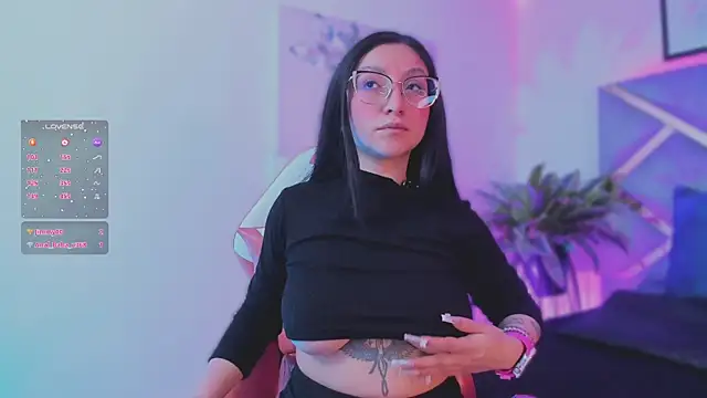 lucy neil online show from 18, 11, 2025