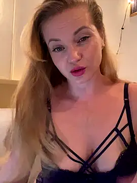 Lady  Maria online show from 8, 11, 2025