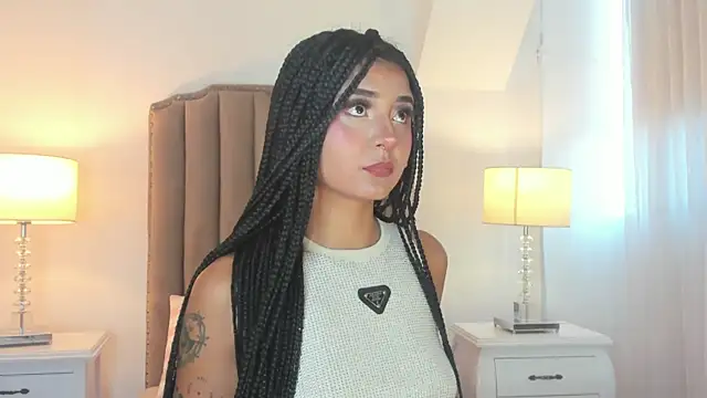 Emma Torres   online show from 31, 3, 2026