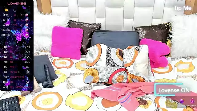 Snapshot of BellaKarla chatting on 5, 12, 2024 BellaKarla online show from 5, 12, 2024