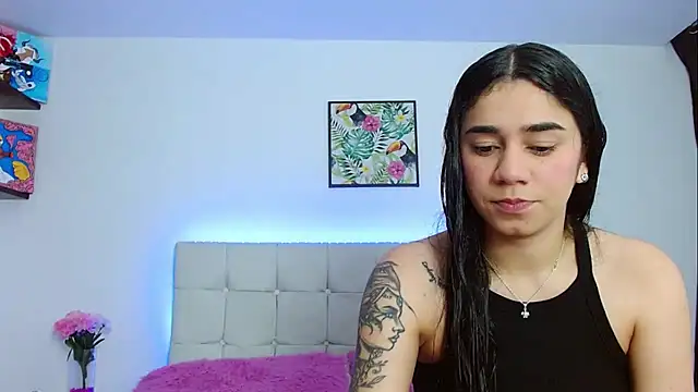Snapshot of Layla_Rachel chatting on 9, 1, 2025 Layla Rachel online show from 9, 1, 2025