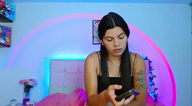 Snapshot of Layla_Rachel chatting on 14, 2, 2025 Layla Rachel online show from 14, 2, 2025