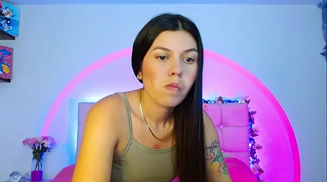 Snapshot of Layla_Rachel chatting on 17, 2, 2025 Layla Rachel online show from 17, 2, 2025