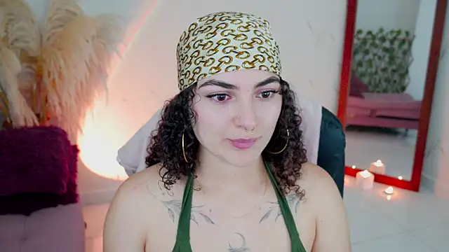 Snapshot of merida_bell18 chatting on 21, 4, 2026 merida bell18 online show from 21, 4, 2026
